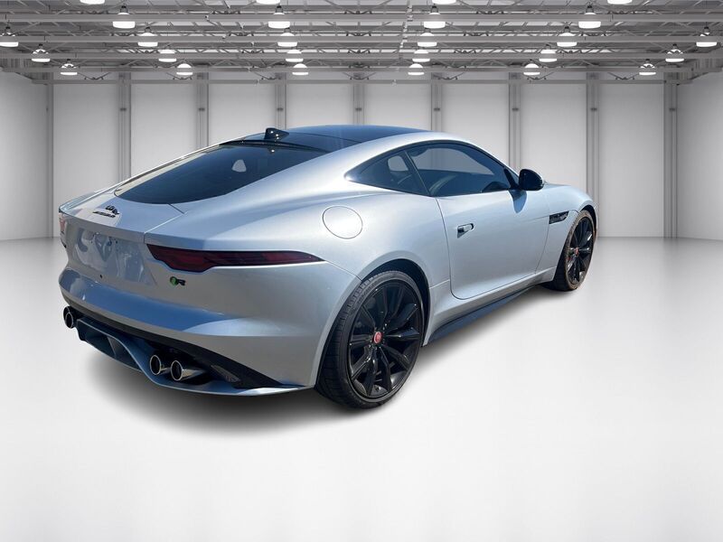 2023 Jaguar F-TYPE R photo 4