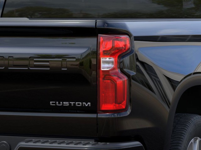 2026 Chevrolet Silverado 1500 Custom photo 3