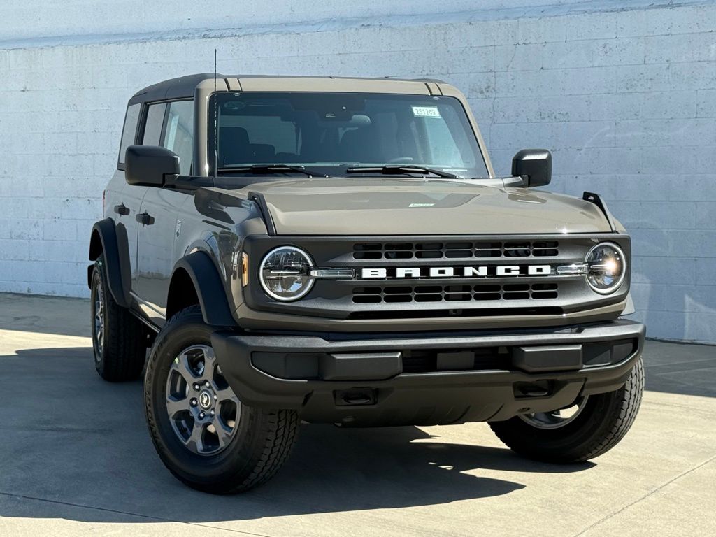 2025 Ford Bronco Big Bend photo 2