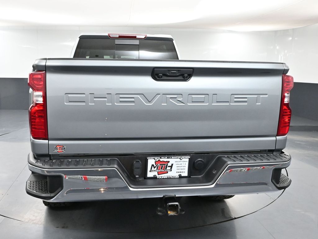 2025 Chevrolet Silverado 2500HD LT photo 5