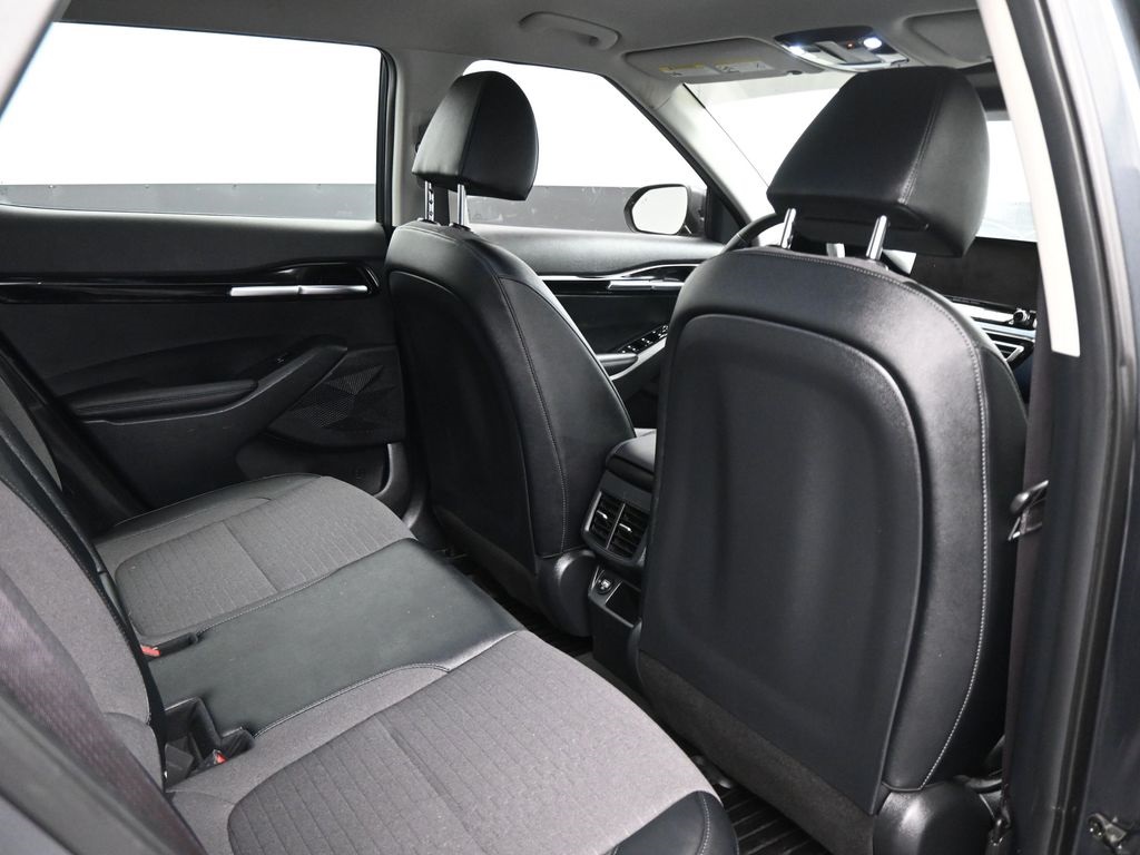 2022 Kia Seltos Nightfall Edition photo 15