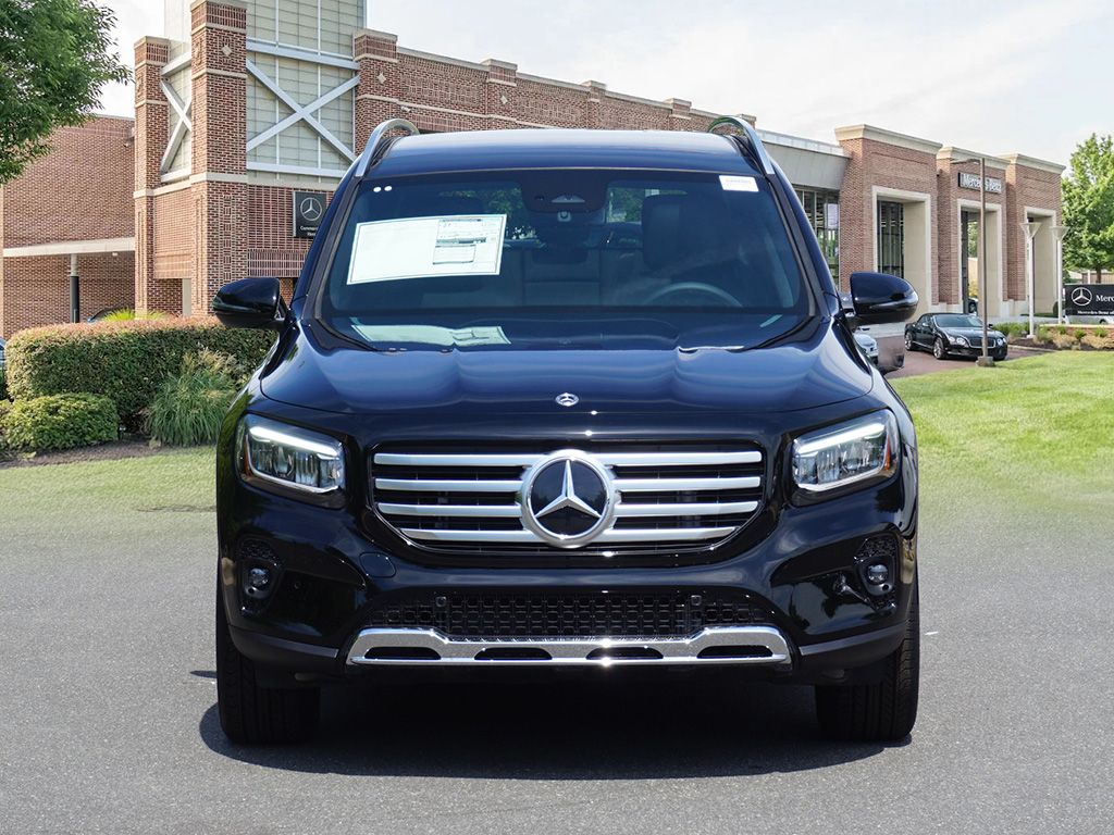 2025 Mercedes Benz GLB 250 4MATIC photo 2