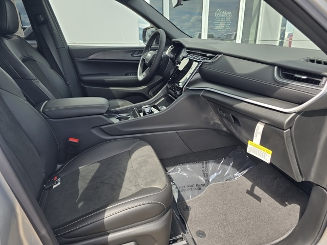 2025 Jeep Grand Cherokee Altitude X photo 29