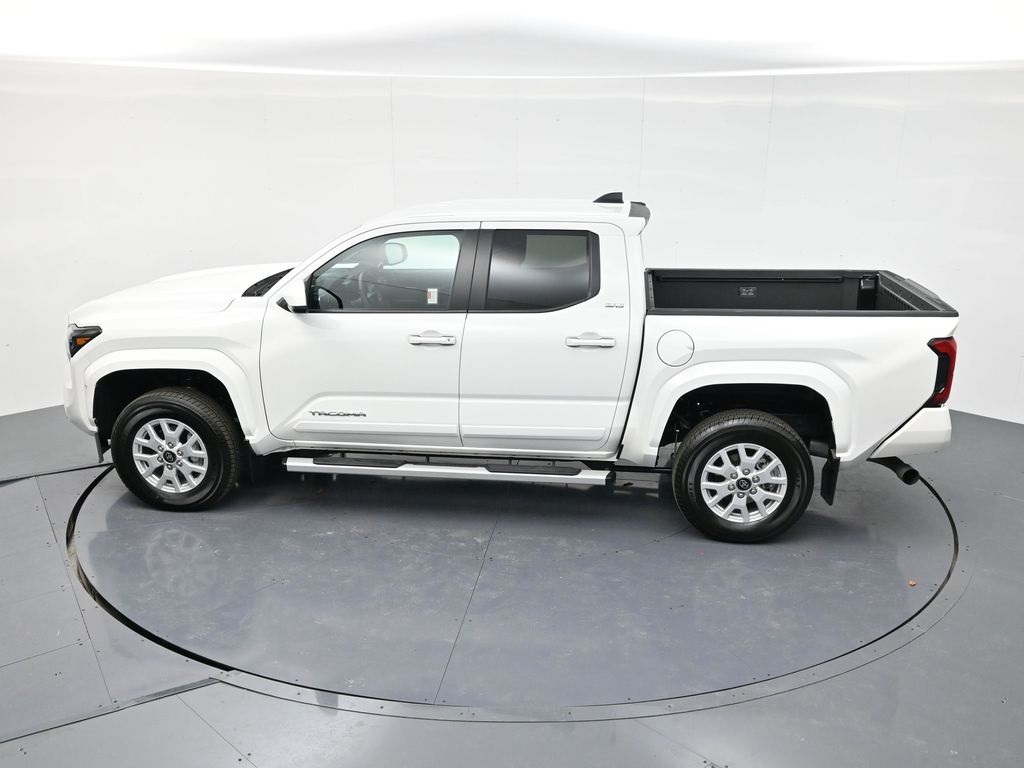 2024 Toyota Tacoma photo 43
