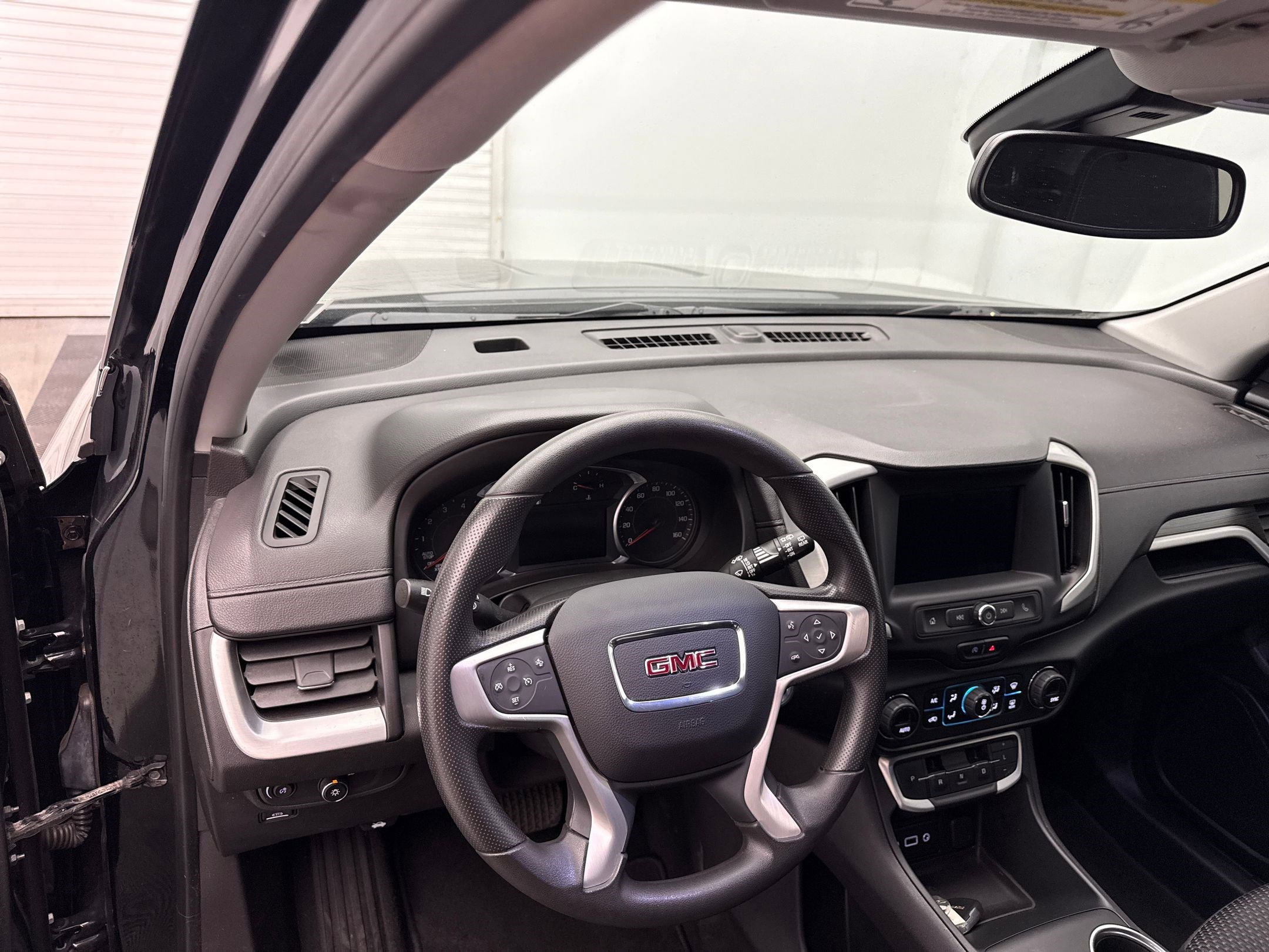 2022 Gmc Terrain SLE photo 4