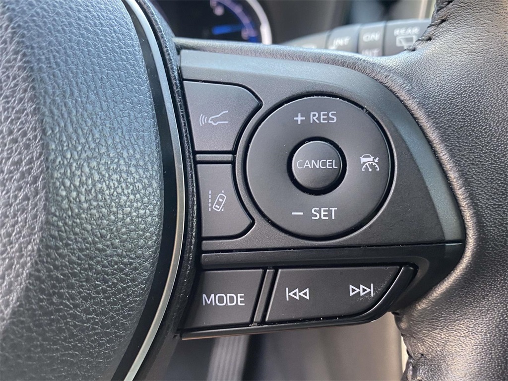 2022 Toyota RAV4 Hybrid XSE photo 14