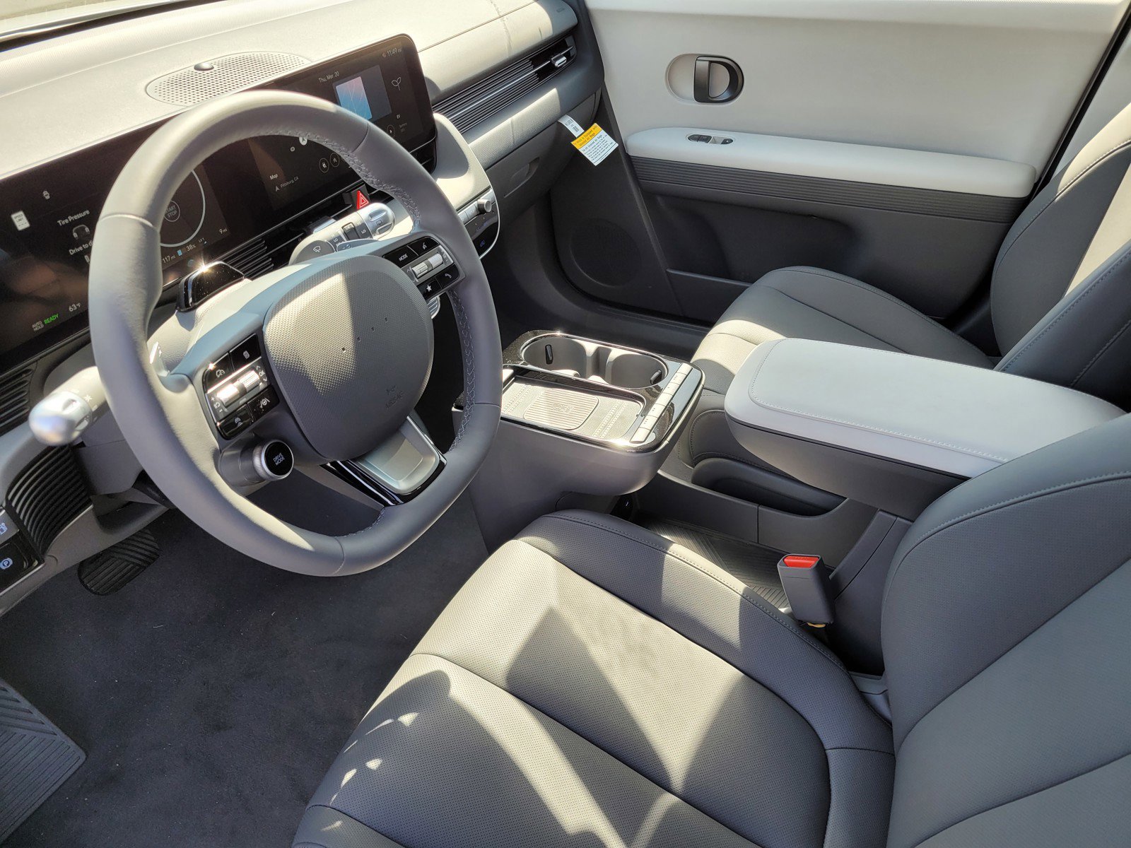 New 2025 Atlas White Matte Hyundai SEL image 8