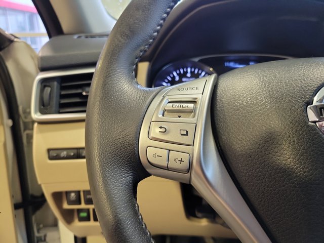 2016 Nissan Rogue S photo 22