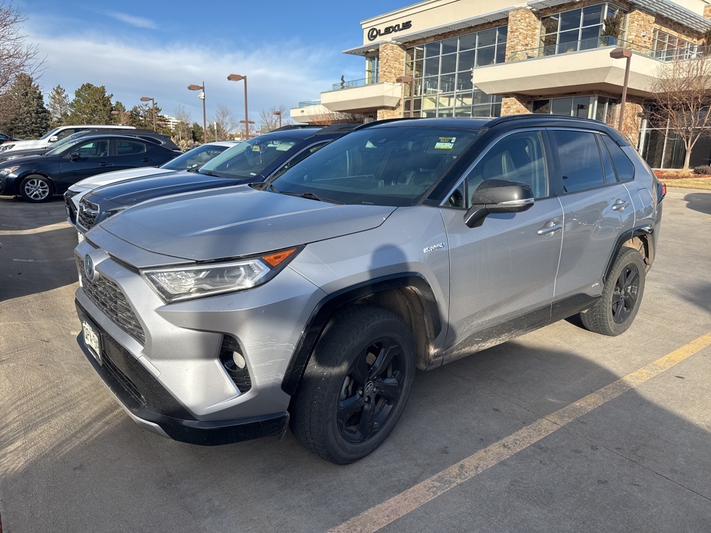 2020 Toyota RAV4 XSE's photo