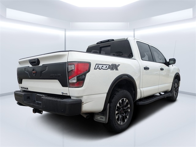 2021 Nissan Titan PRO-4X photo 3