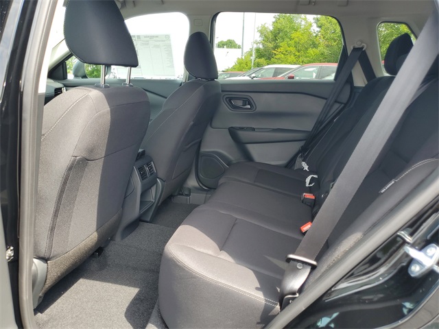 2026 Nissan Rogue S photo 5