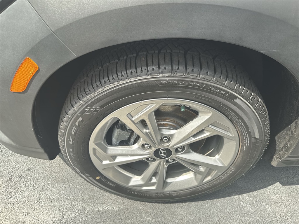 2023 Hyundai Kona SEL photo 10