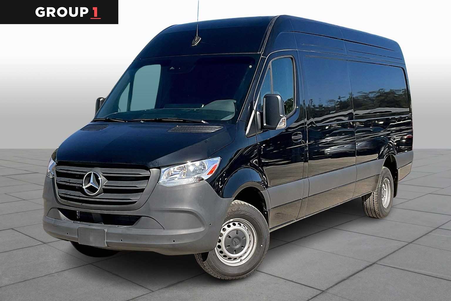 2024 Mercedes-Benz Sprinter Cargo Van Base's photo