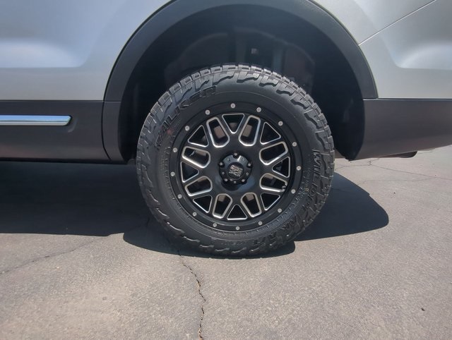 2017 Ford Explorer XLT photo 24