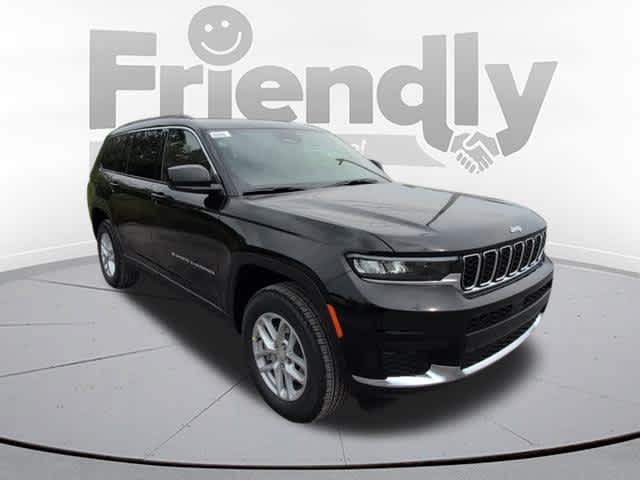 2025 Jeep Grand Cherokee Laredo X photo 3