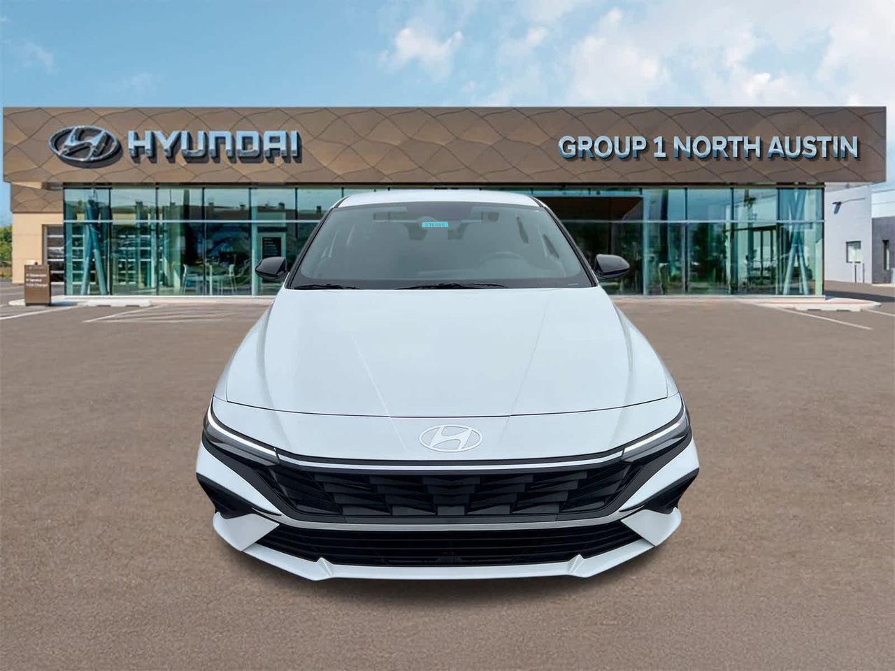 2025 Hyundai Elantra SEL Sport photo 2