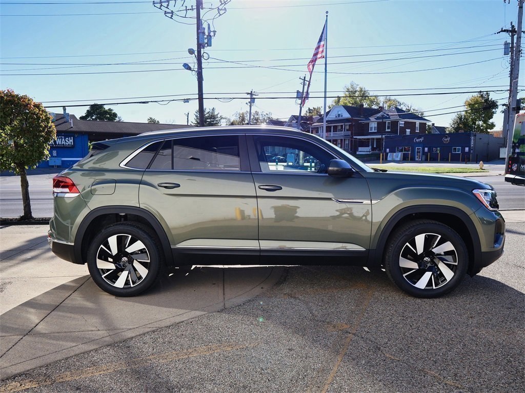 2026 Volkswagen Atlas Cross Sport SEL photo 3