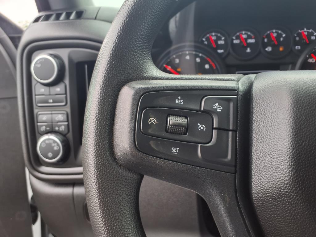2024 Chevrolet Silverado 2500HD Custom photo 12