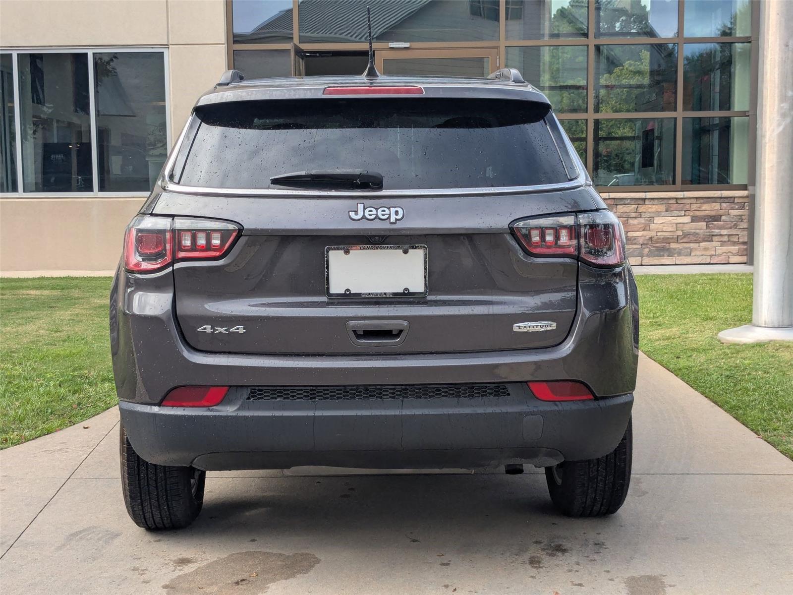 2017 Jeep Compass Latitude photo 6