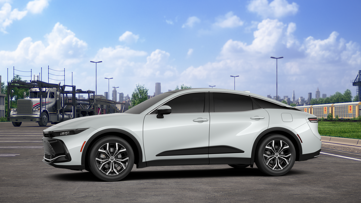 2026 Toyota Crown Limited photo 3