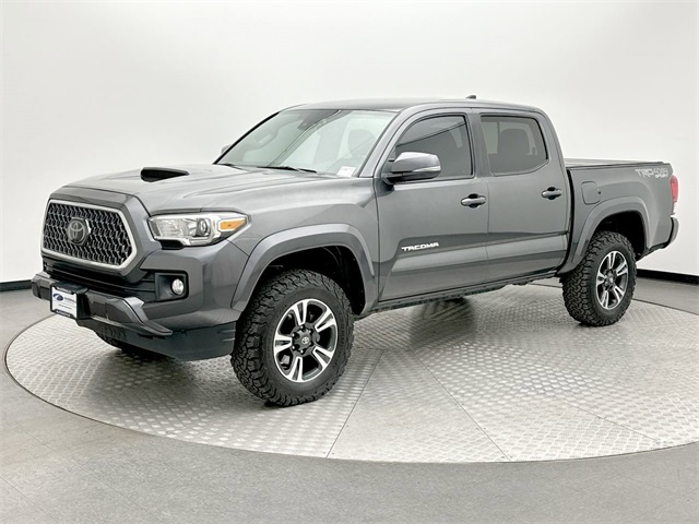 2019 Toyota Tacoma TRD Sport's photo
