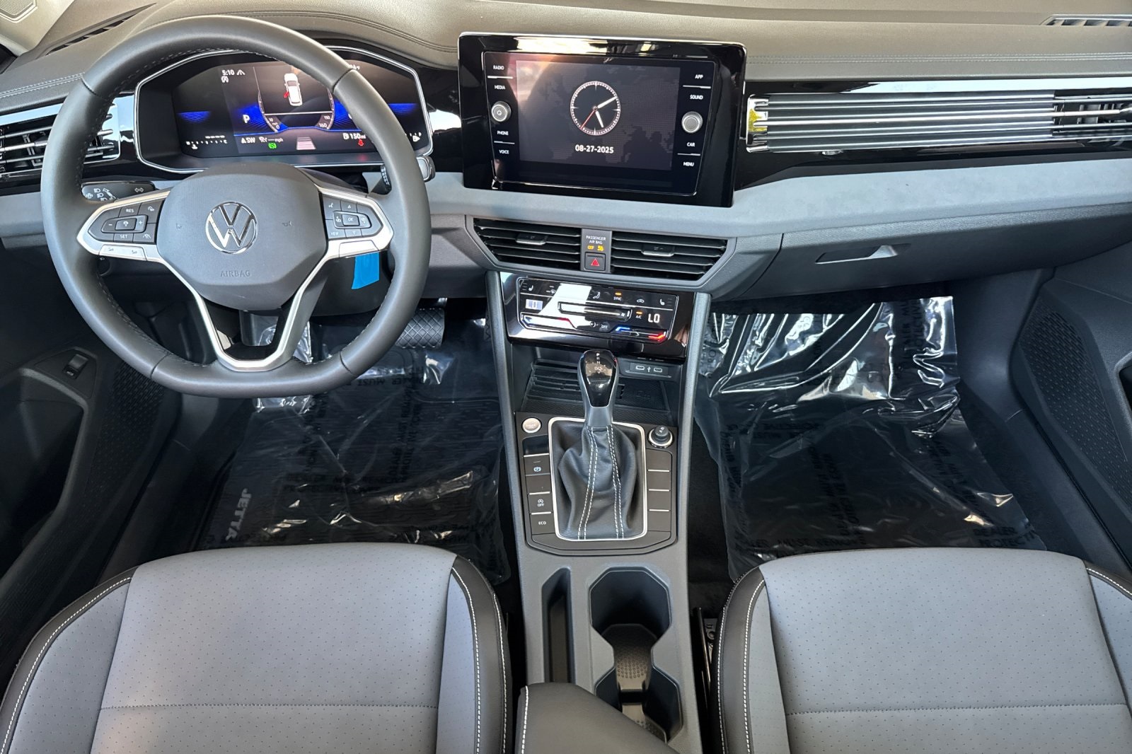 2025 Volkswagen Jetta 1.5T SE photo 12