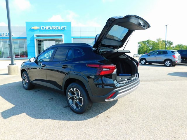 2025 Chevrolet Trax LT photo 20