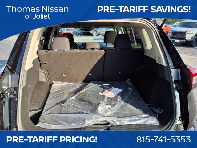 2026 Nissan Rogue S photo 9