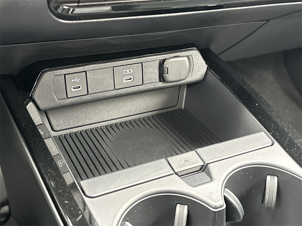 2024 Toyota Prius Limited photo 25