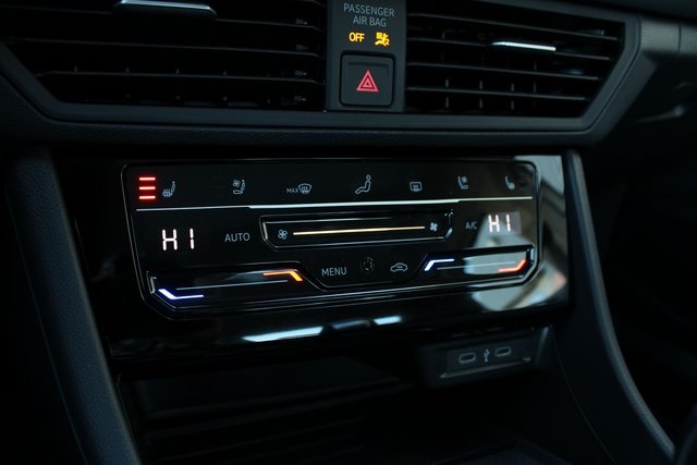 2026 Volkswagen Jetta 1.5T SEL photo 4