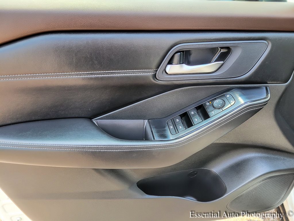 2023 NISSAN ROGUE - Image 18