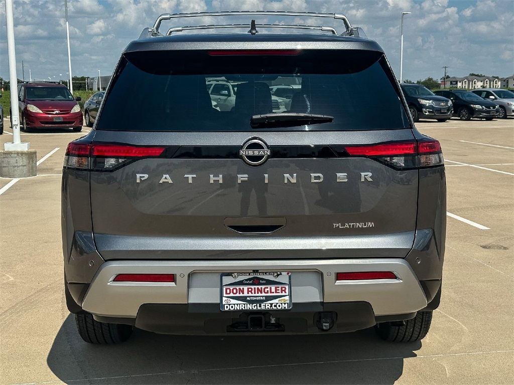 2025 Nissan Pathfinder Platinum photo 3