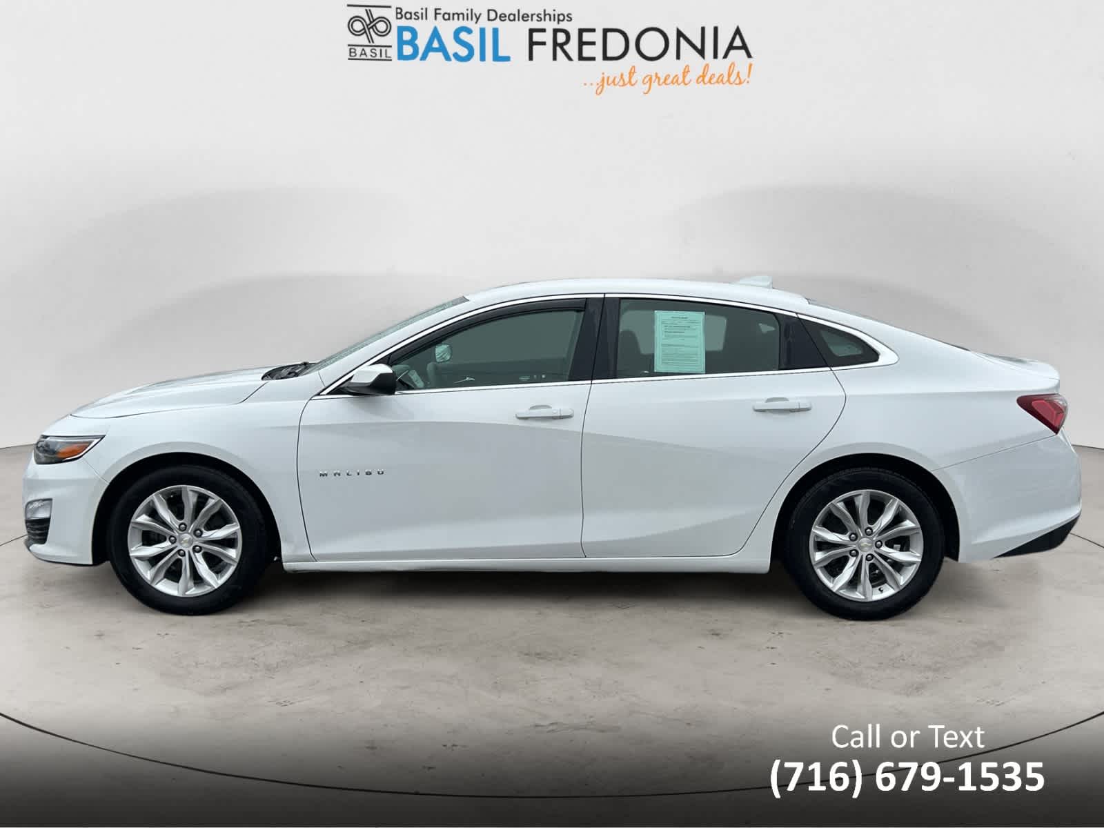 Used 2020 Chevrolet Malibu 1LT with VIN 1G1ZD5ST4LF052614 for sale in Fredonia, NY