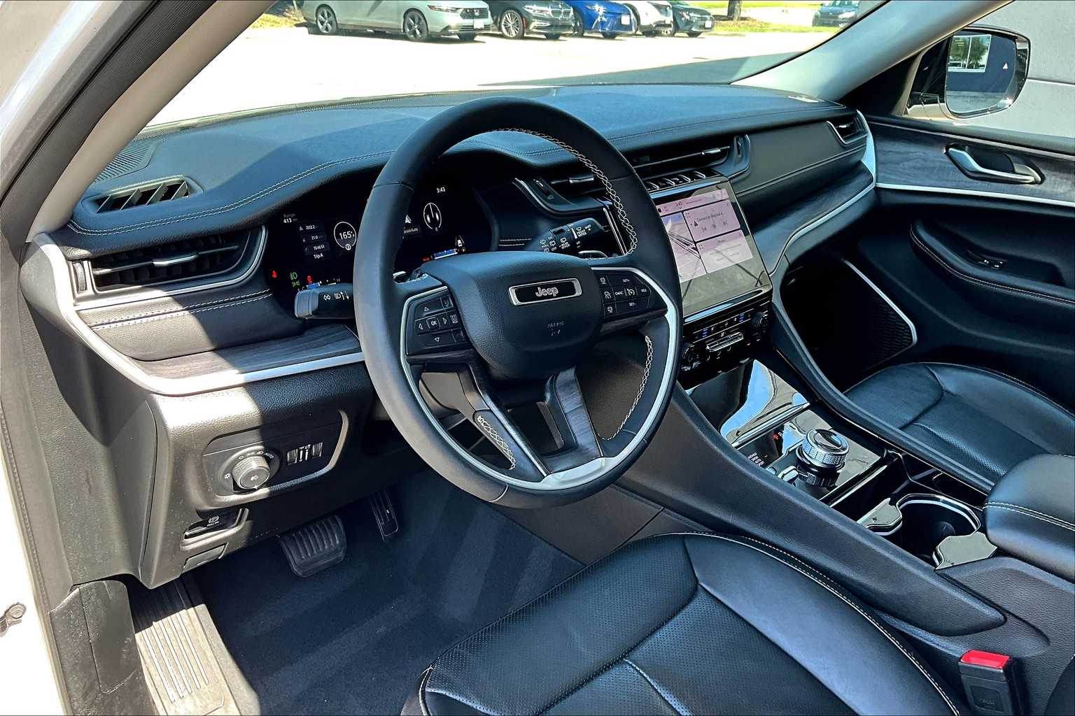 2023 Jeep Grand Cherokee Limited photo 16