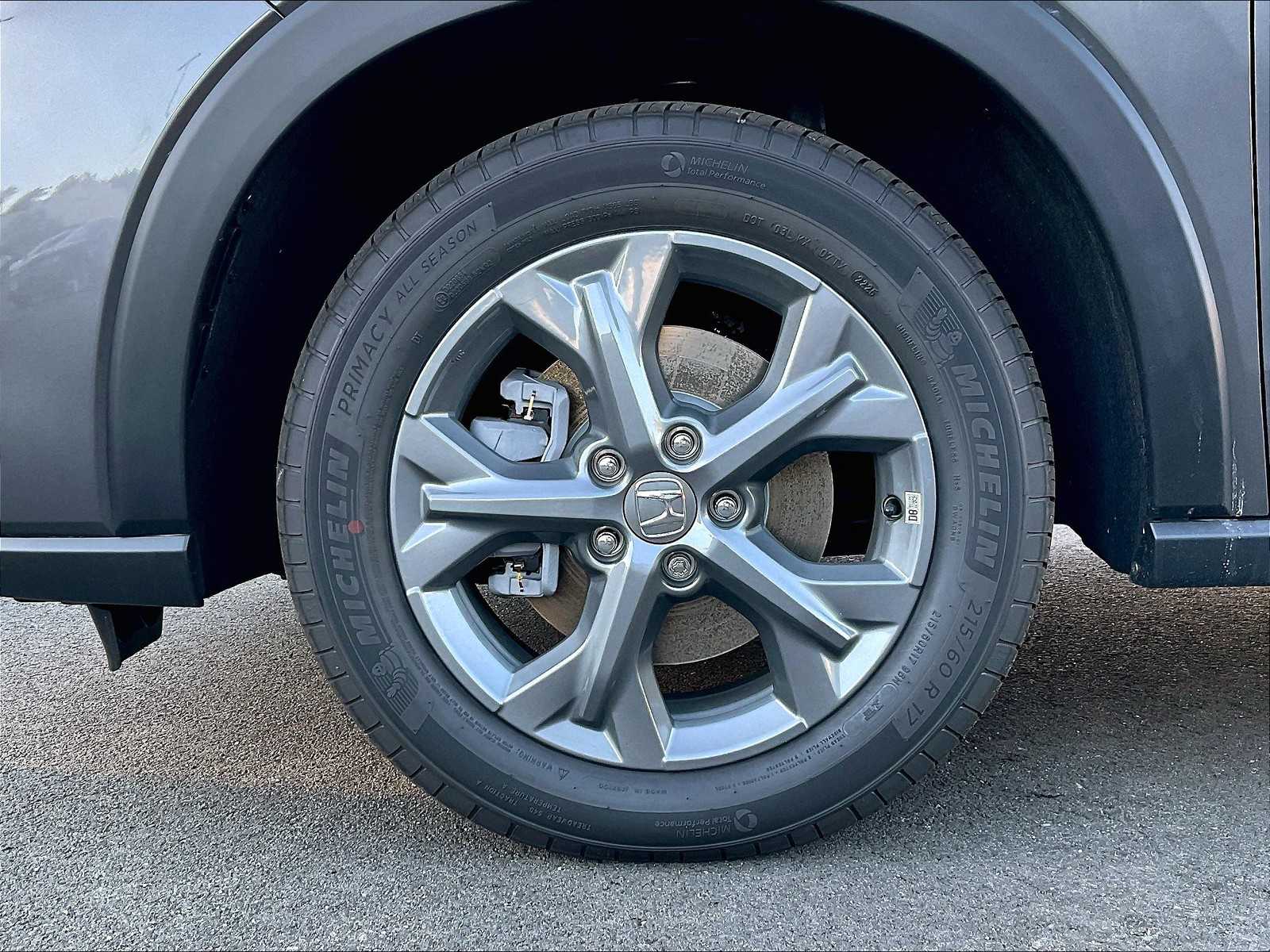 2026 Honda HR-V LX photo 7