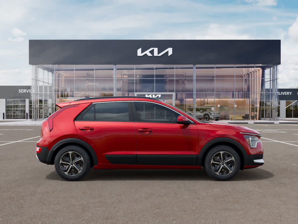 2025 Kia Niro LX photo 11