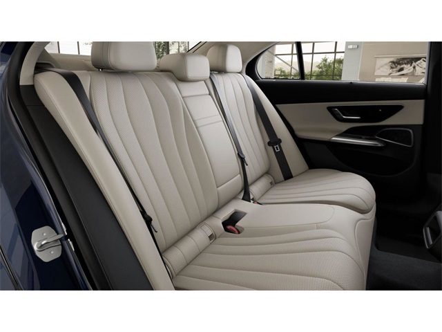 2026 Mercedes Benz E 450 4MATIC Sedan photo 5