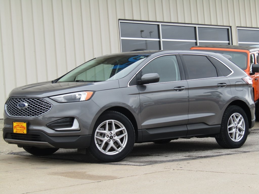 2024 Ford Edge SEL photo 7