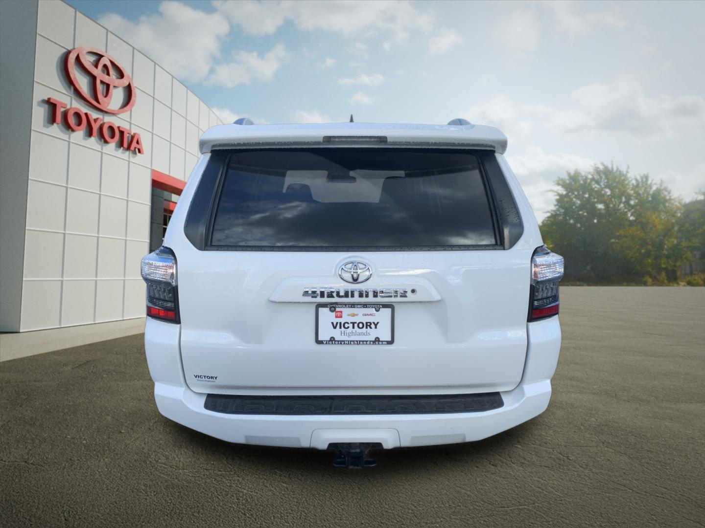 2017 Toyota 4Runner SR5 Premium photo 4