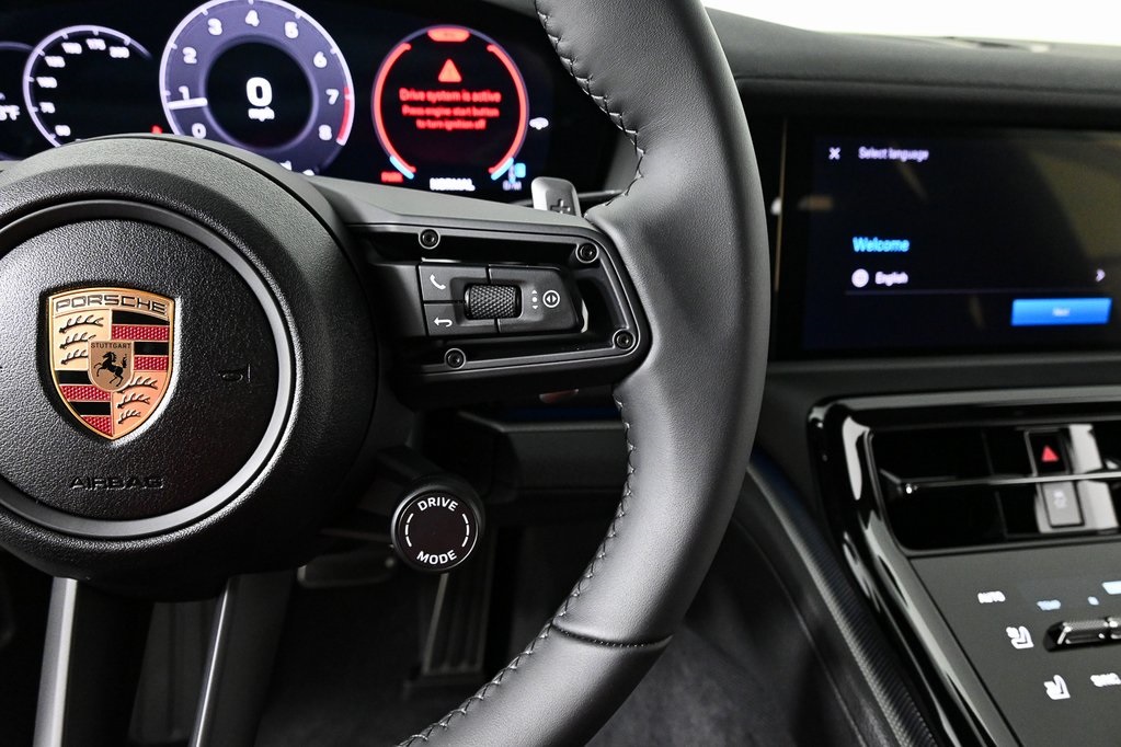 2025 Porsche Panamera 4 photo 11
