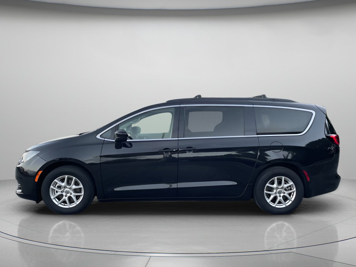 2024 Chrysler Voyager LX photo 4