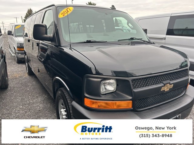2017 Chevrolet Express Passenger LS's photo