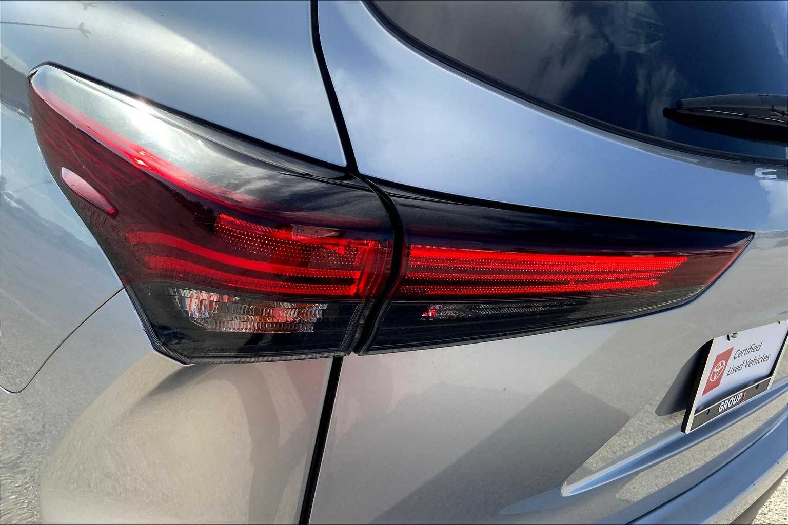 2024 Toyota Highlander LE photo 27