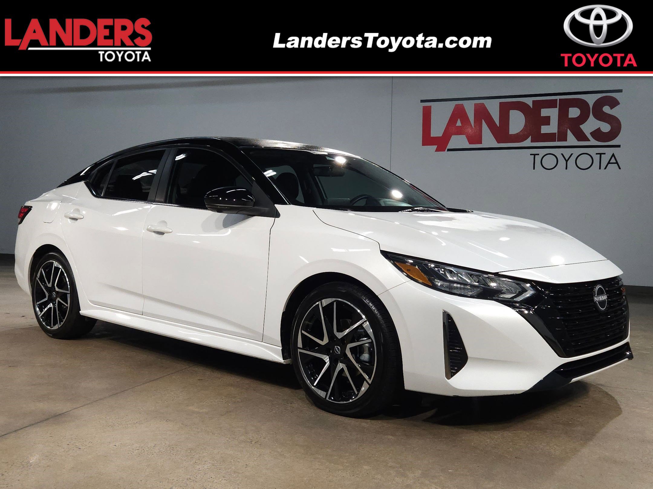 2024 Nissan Sentra SR's photo