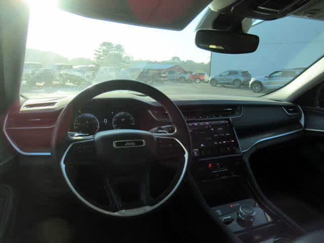 2023 Jeep Grand Cherokee Limited photo 5