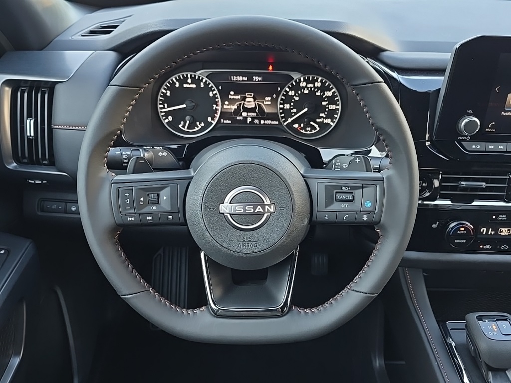 2025 Nissan Pathfinder Rock Creek photo 8