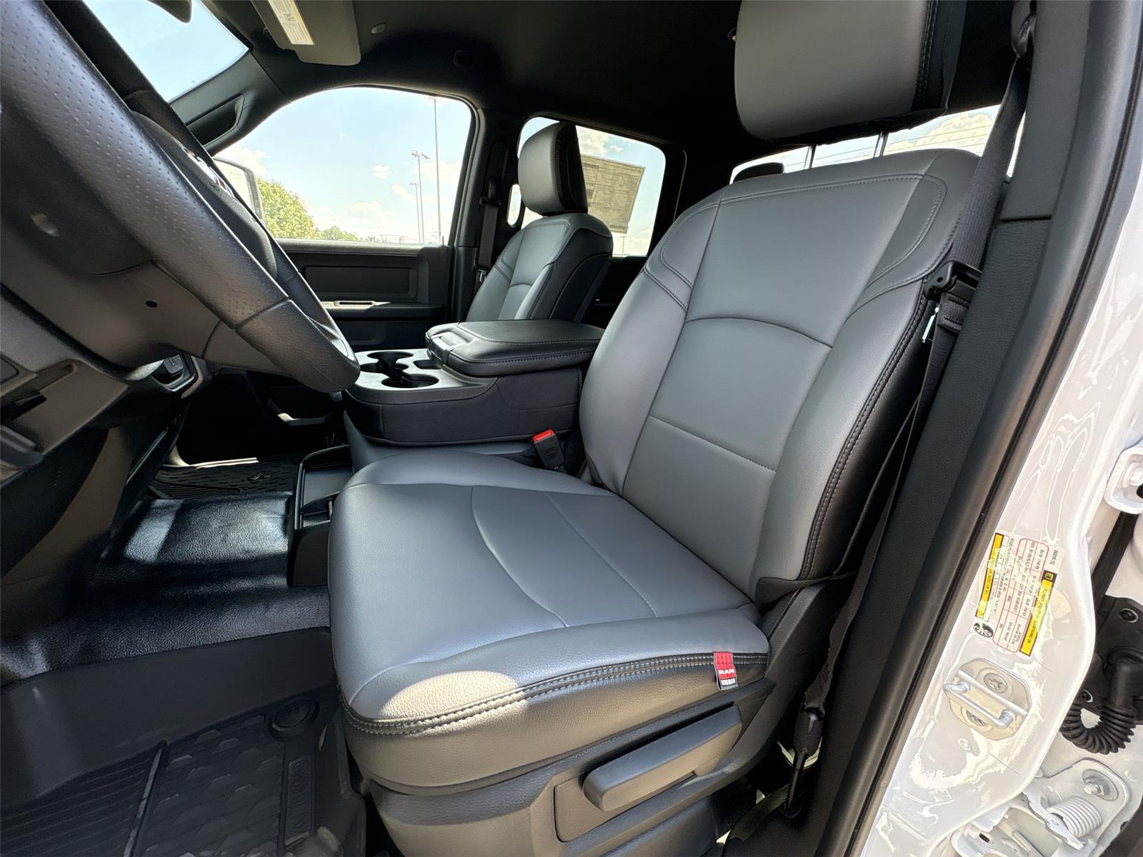 2026 Ram 2500 Tradesman photo 14