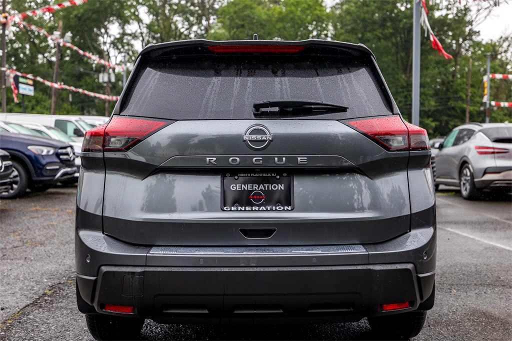 2025 Nissan Rogue SV photo 6