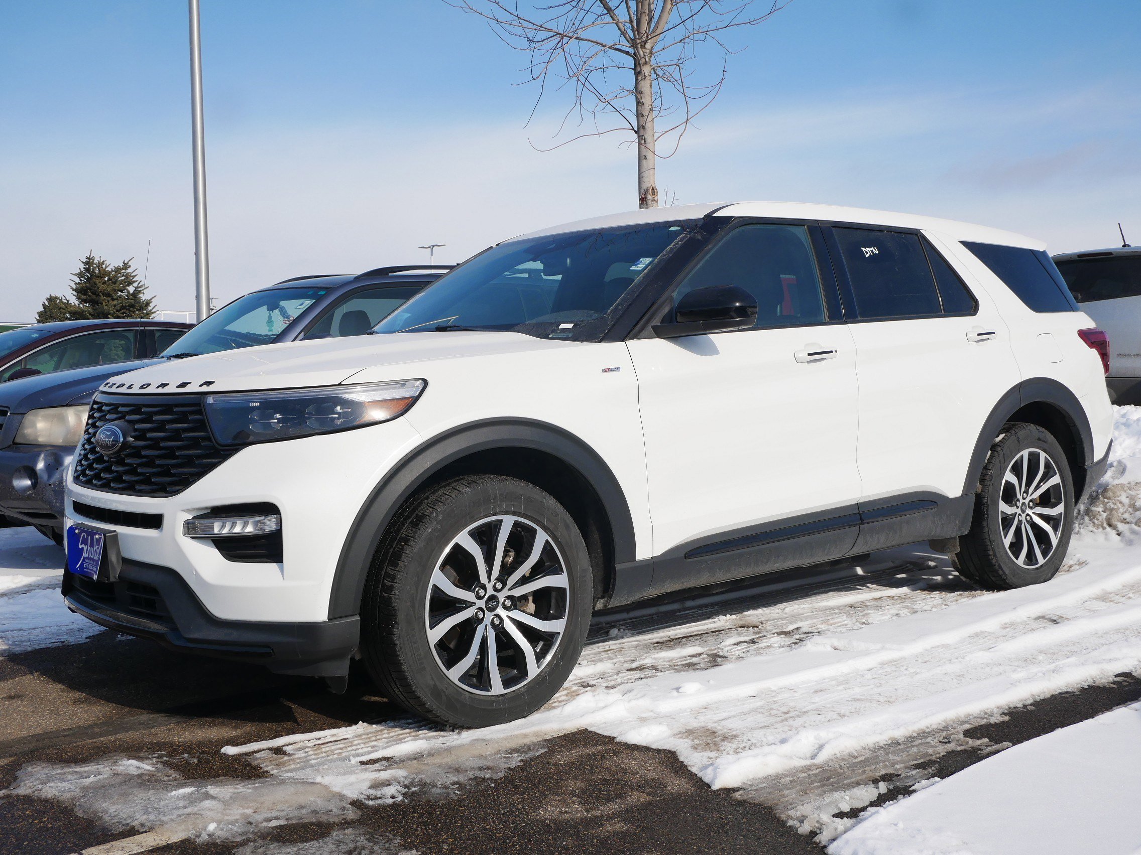 Used 2022 Ford Explorer ST-LINE with VIN 1FMSK8KH5NGA98621 for sale in Brooklyn Center, Minnesota