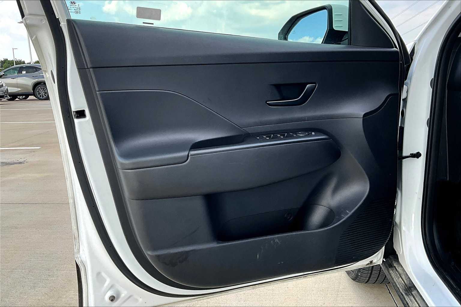 2024 Hyundai Kona SEL photo 19